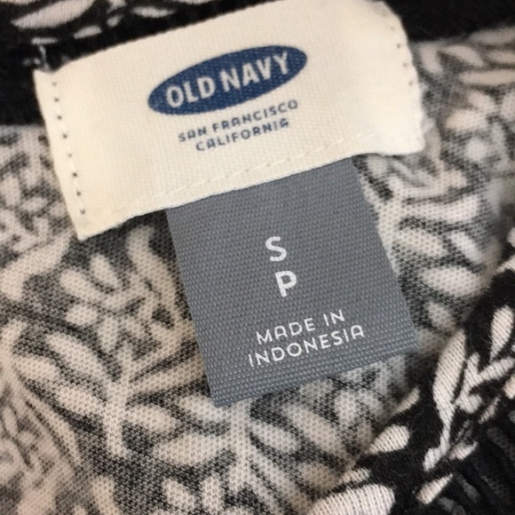 Old Navy tank top - Picture 4 of 4